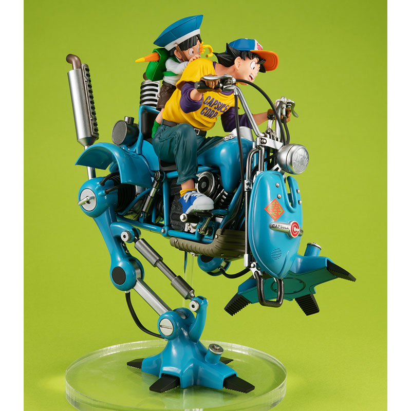 Desktop Real McCoy EX Dragon Ball Z Son Goku & Gohan & Bipedal Walking Robot