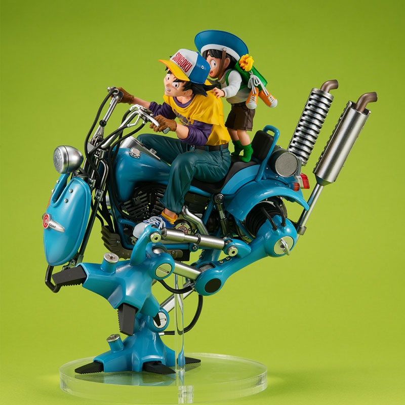 Desktop Real McCoy EX Dragon Ball Z Son Goku & Gohan & Bipedal Walking Robot