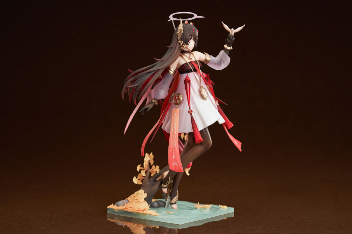 Punishing: Gray Raven - Lucia: Plume (Eventide Glow)- 1/7