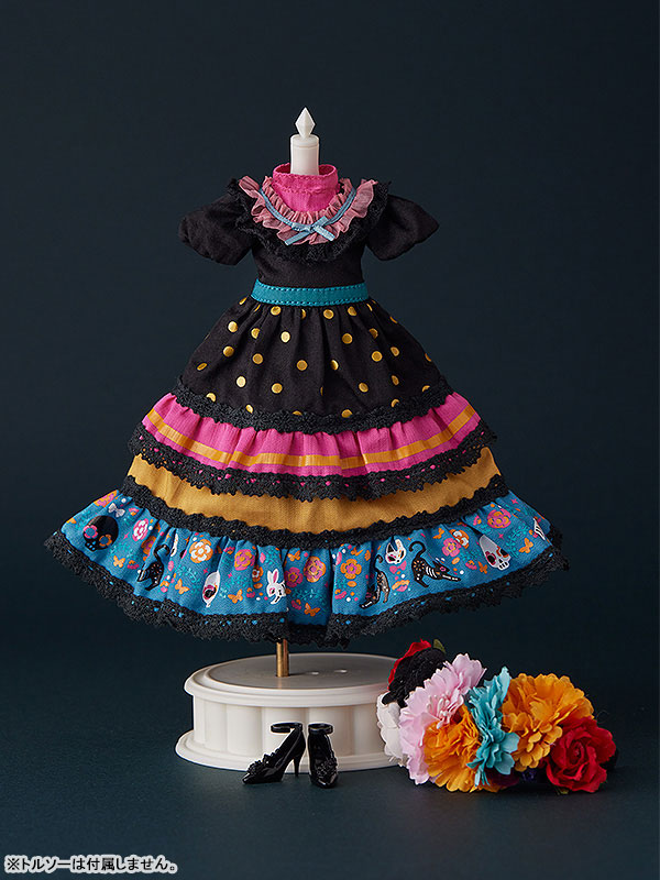 Harmonia bloom Seasonal Doll Gabriela