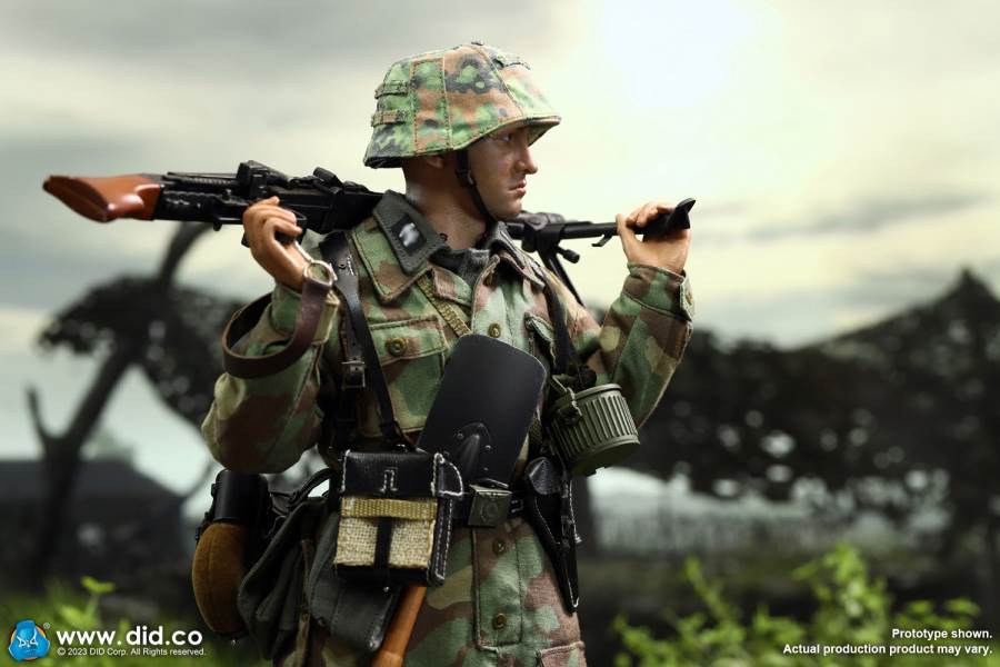 World War II German 12th Armored Division MG42 Machine Gunner Otto 1/6