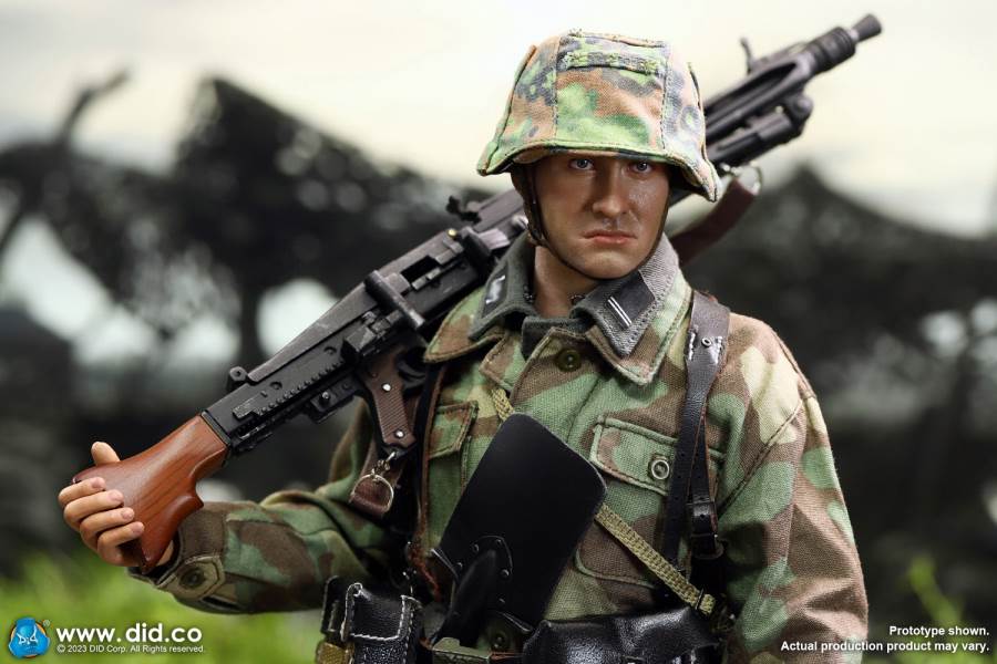 World War II German 12th Armored Division MG42 Machine Gunner Otto 1/6