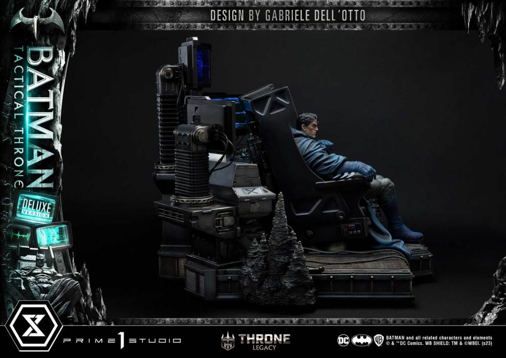 Batman Tactical Throne DX Version