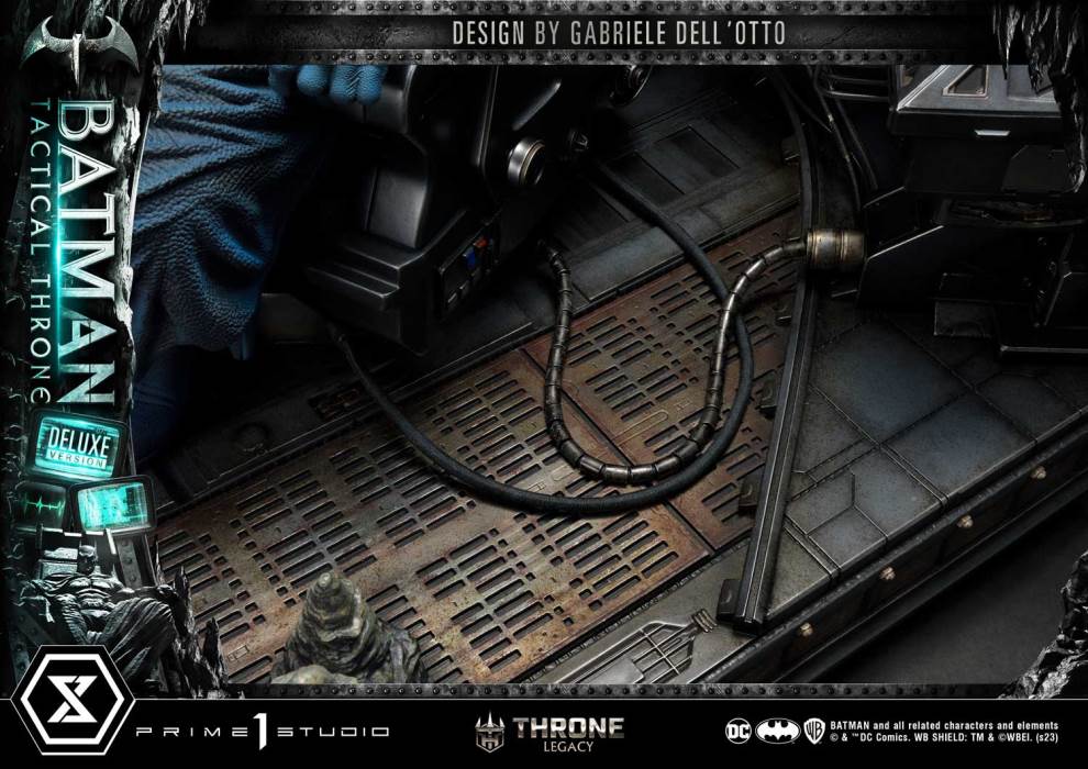 Batman Tactical Throne DX Version