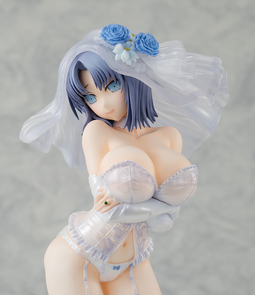 Yumi wedding lingerie ver