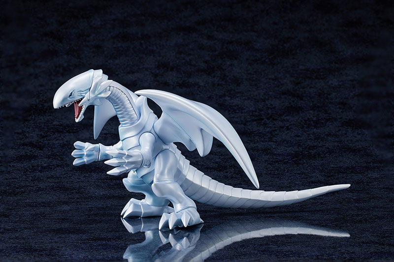 Yu-Gi-Oh! Duel Monsters Blue-Eyes White Dragon