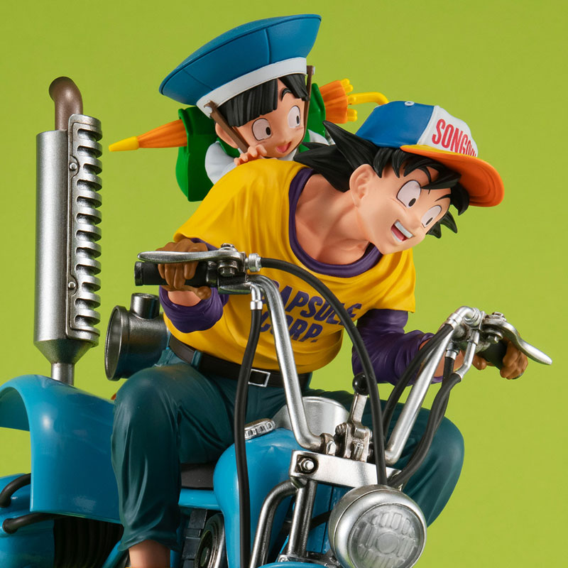 Desktop Real McCoy EX Dragon Ball Z Son Goku & Gohan & Bipedal Walking Robot