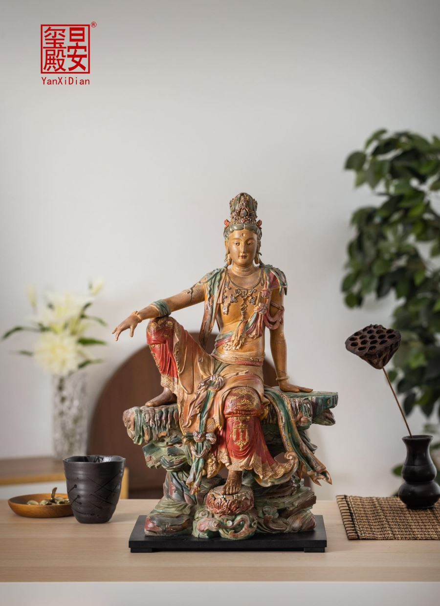 Water-moon Avalokiteshvara Statue