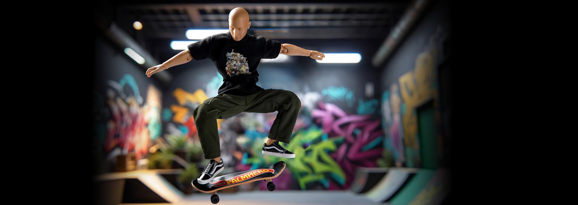 Handheld Hero Zhenle Series-Skateboard Boy 1/12