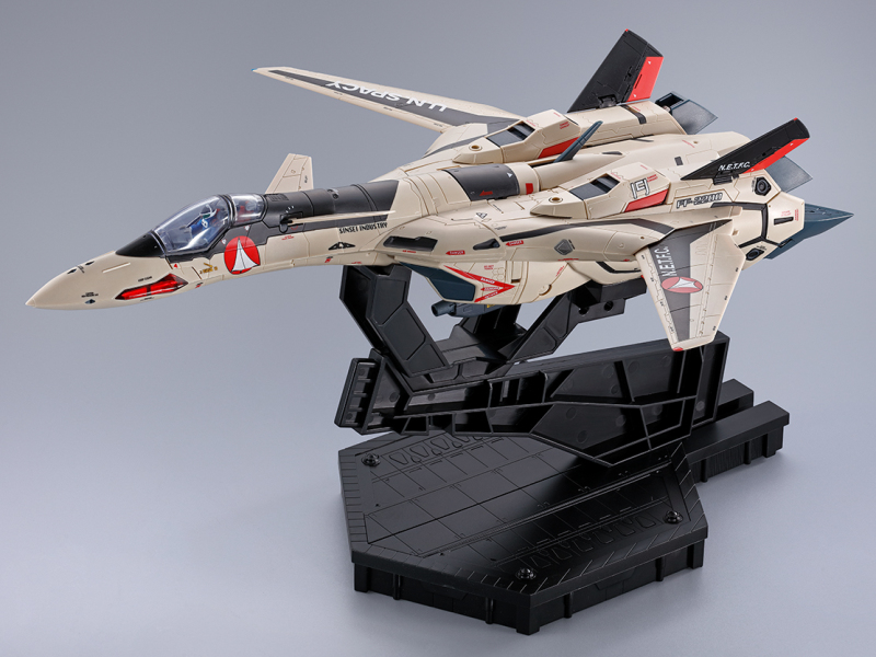 DX Chogokin YF-19 Excalibur (Isamu Dyson machine)