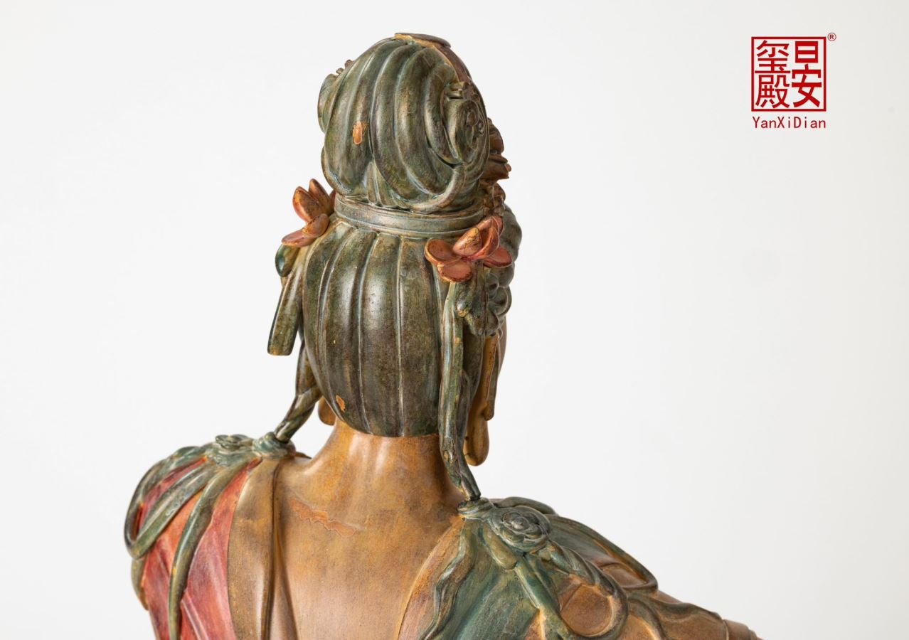 Water-moon Avalokiteshvara Statue