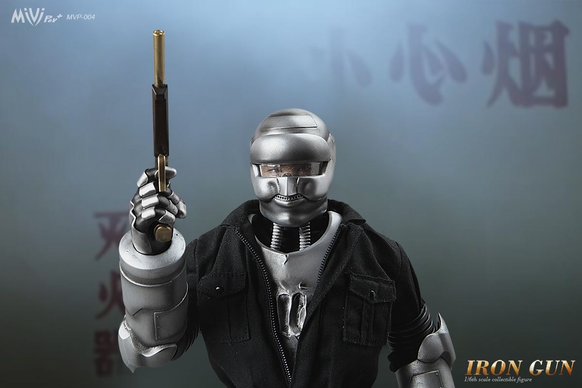 The Man with the Golden Gun 1/6