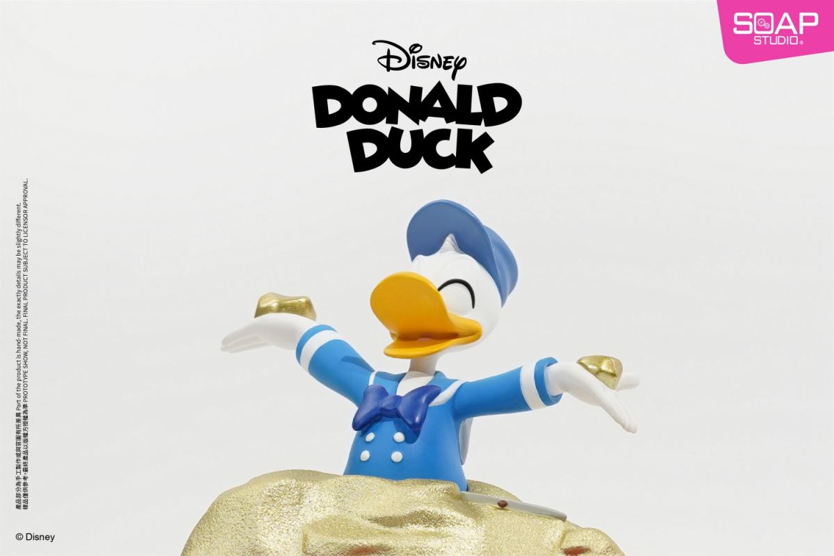 Disney Donald Duck Series - Golden Explorer Ornament