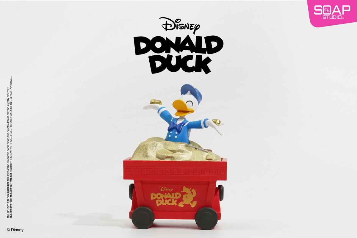 Disney Donald Duck Series - Golden Explorer Ornament