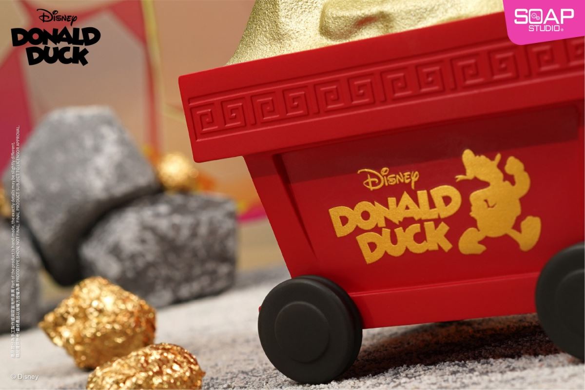 Disney Donald Duck Series - Golden Explorer Ornament