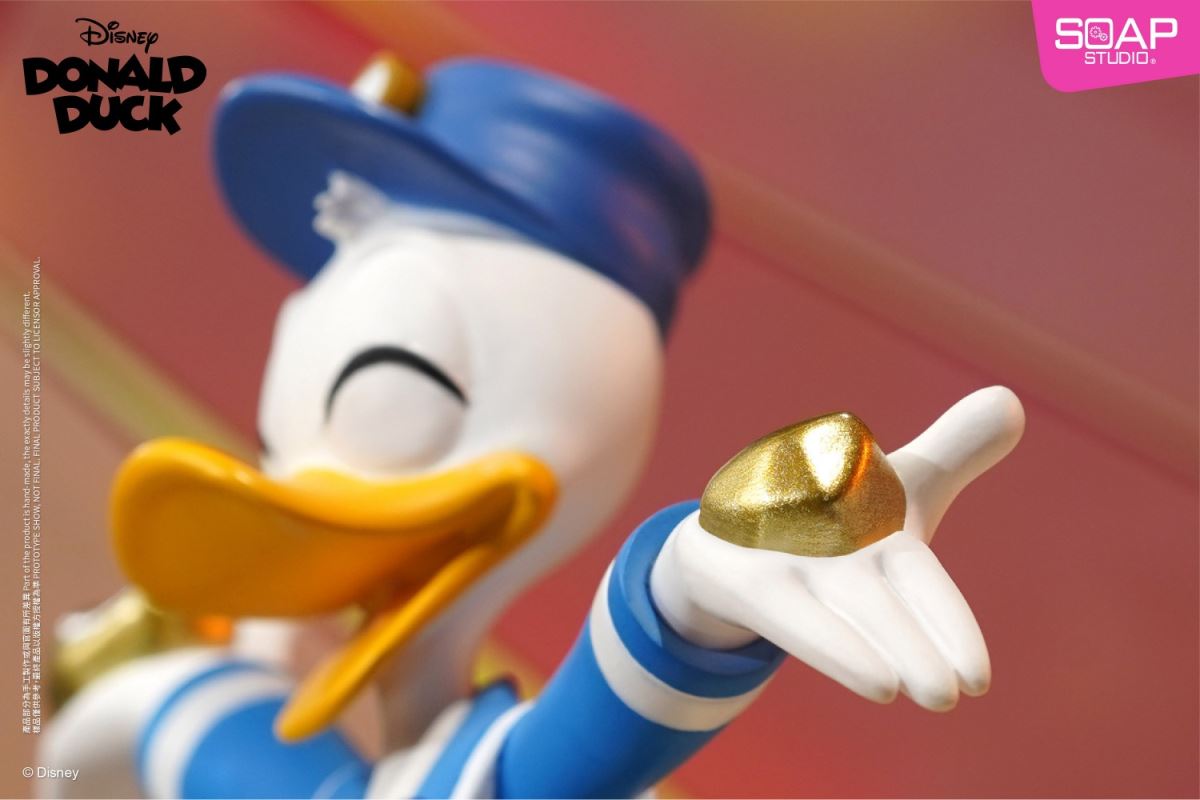 Disney Donald Duck Series - Golden Explorer Ornament