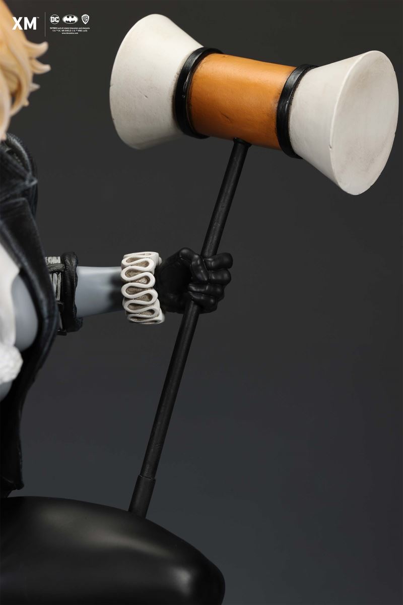 Harley Quinn (Batman: White Knight) - Stealth Version 1/4