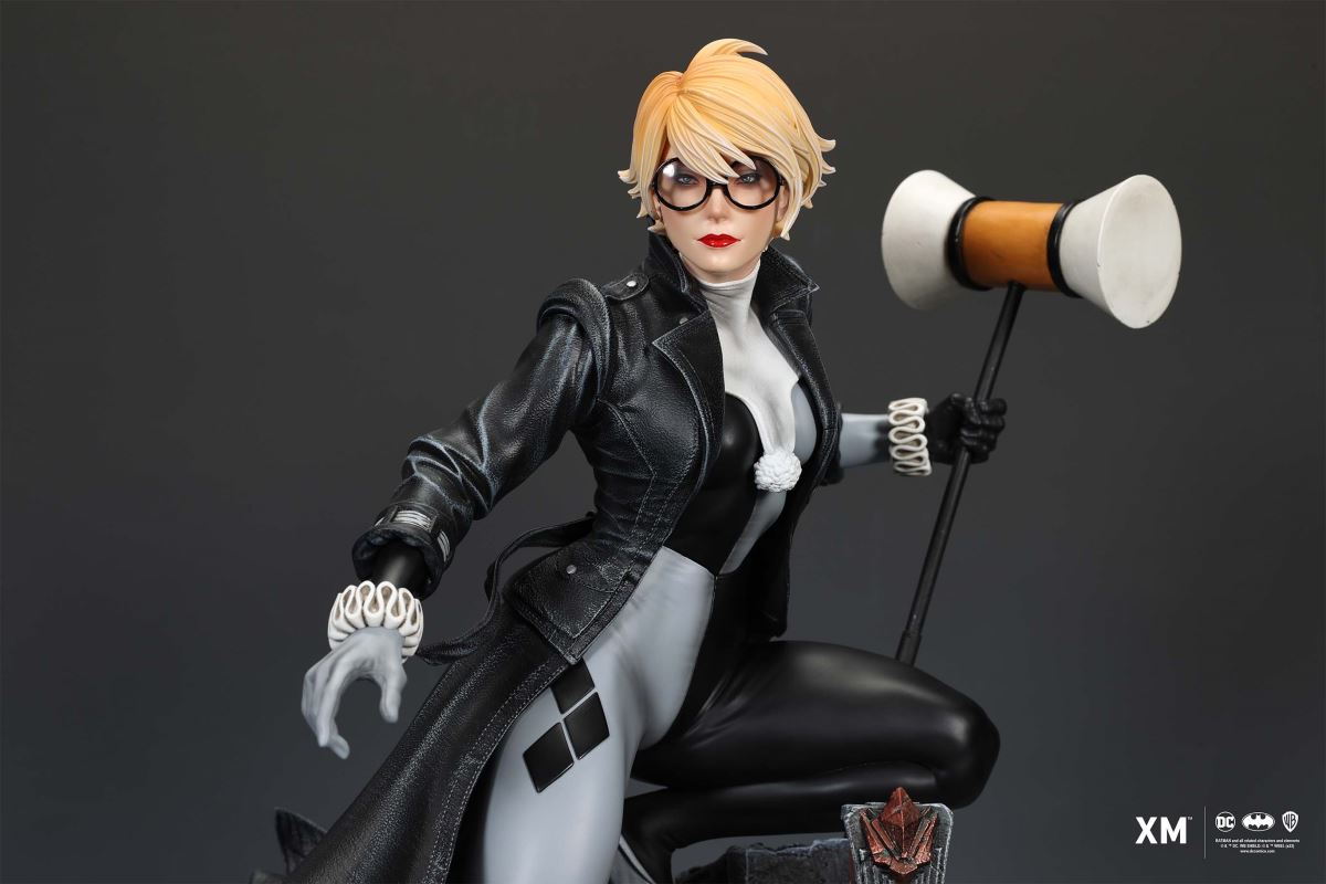 Harley Quinn (Batman: White Knight) - Stealth Version 1/4