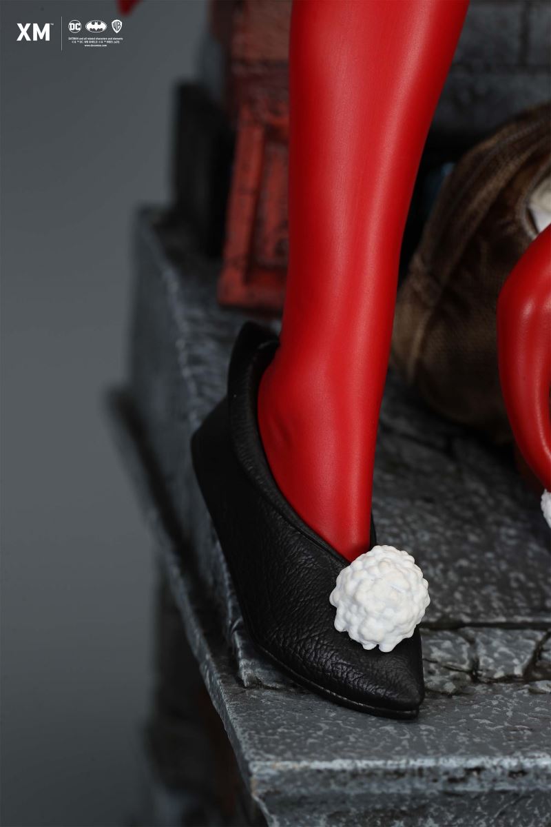 Harley Quinn (Batman: White Knight) - Regular Version 1/4