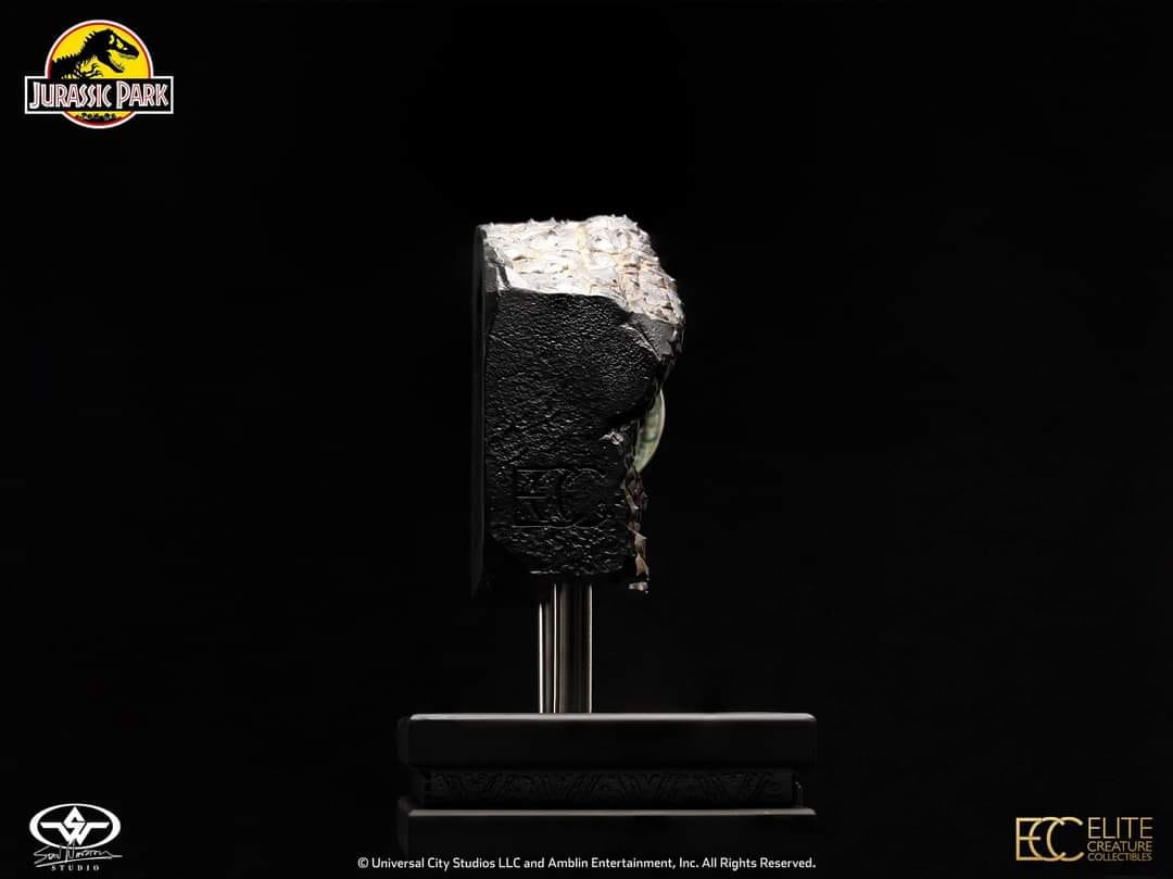 Velociraptor Eye Prop Replica - Jurassic Park