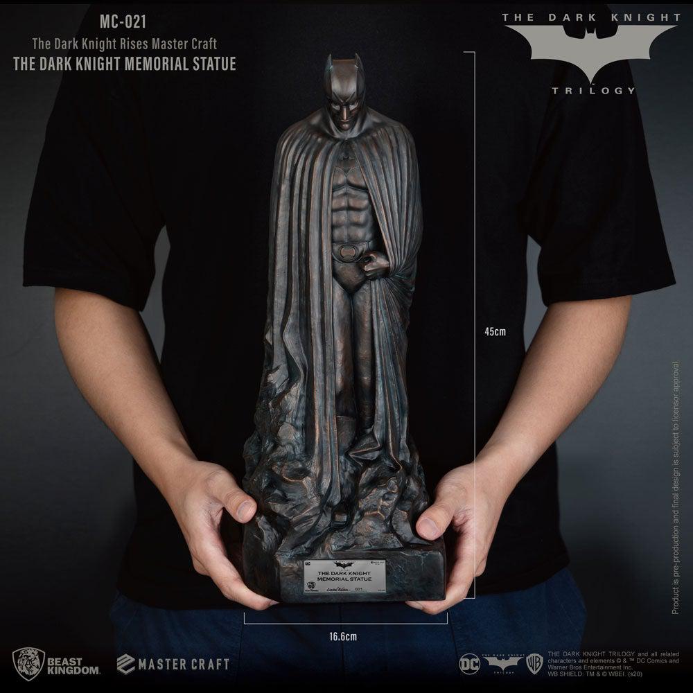 BATMAN: THE DARK KNIGHT MEMORIAL STATUE