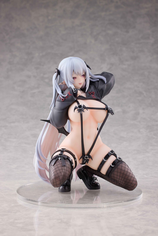 White-haired hoodie succubus Illustrated by Sora Naniiro 1/6