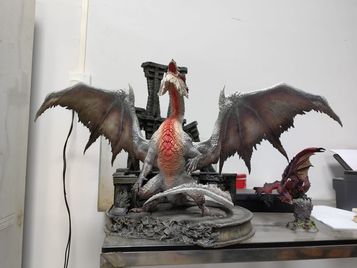 Warth White Fatalis - Monster Hunter