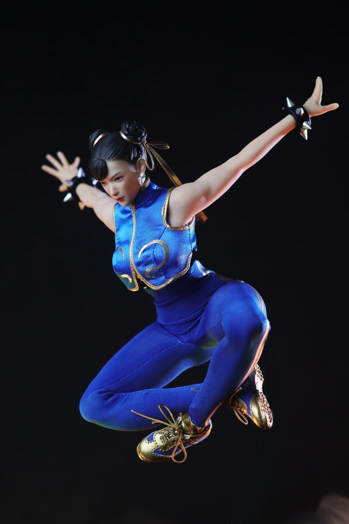 female fighter 1/6