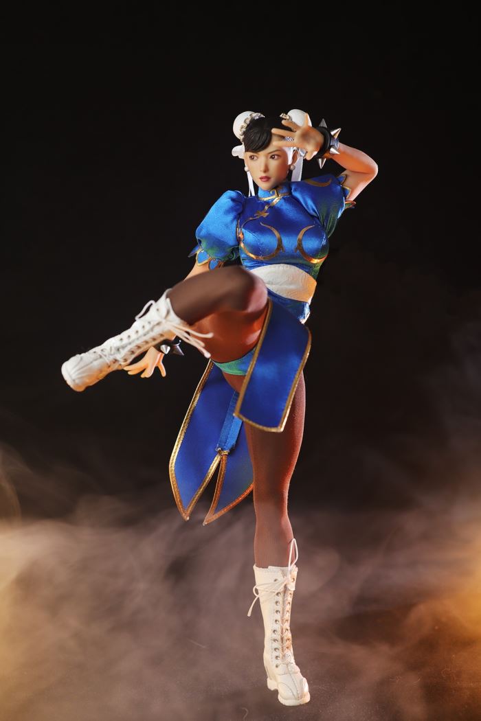 female fighter 1/6