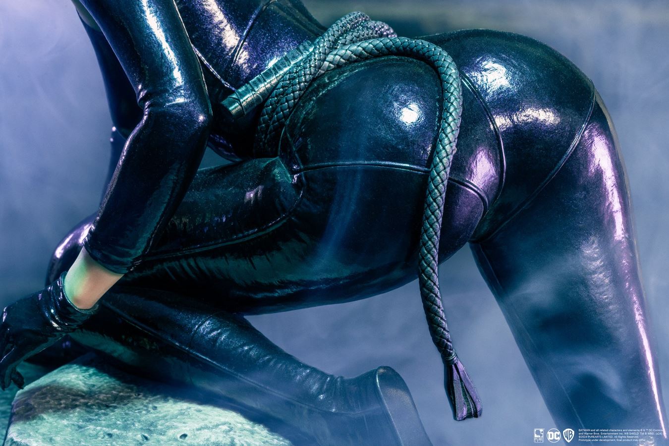 DC Batman & Catwoman Reunion 1/4 Scale Statue Exclusive Edition