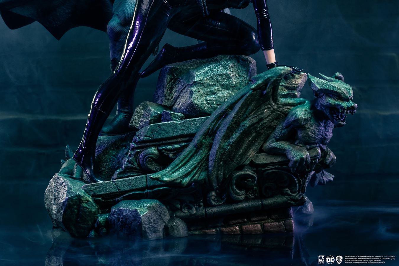DC Batman & Catwoman Reunion 1/4 Scale Statue Exclusive Edition