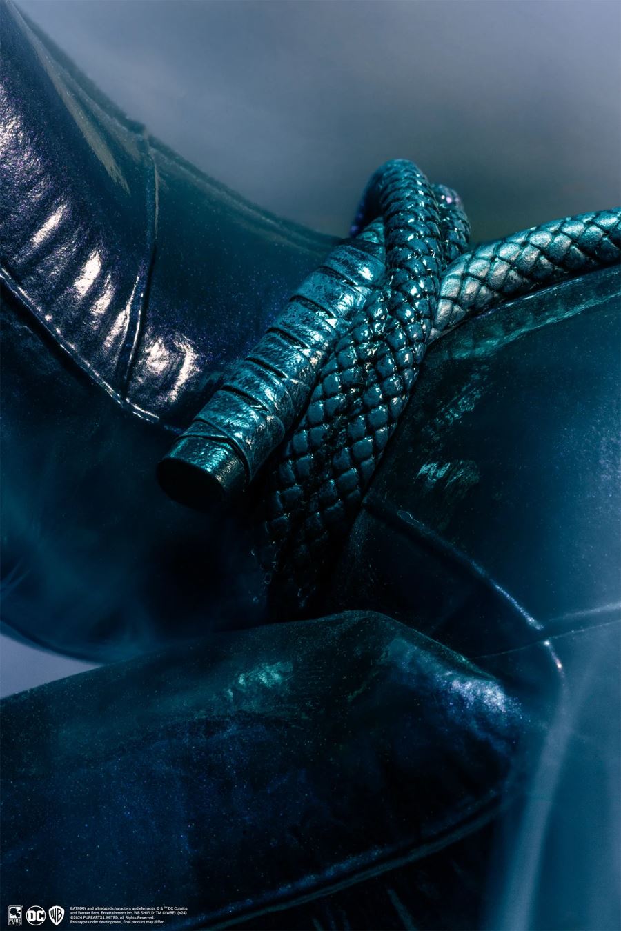 DC Batman & Catwoman Reunion 1/4 Scale Statue Exclusive Edition