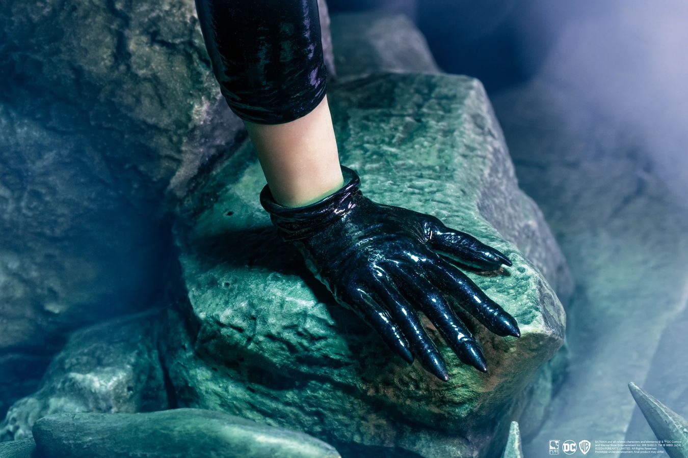 DC Batman & Catwoman Reunion 1/4 Scale Statue Exclusive Edition