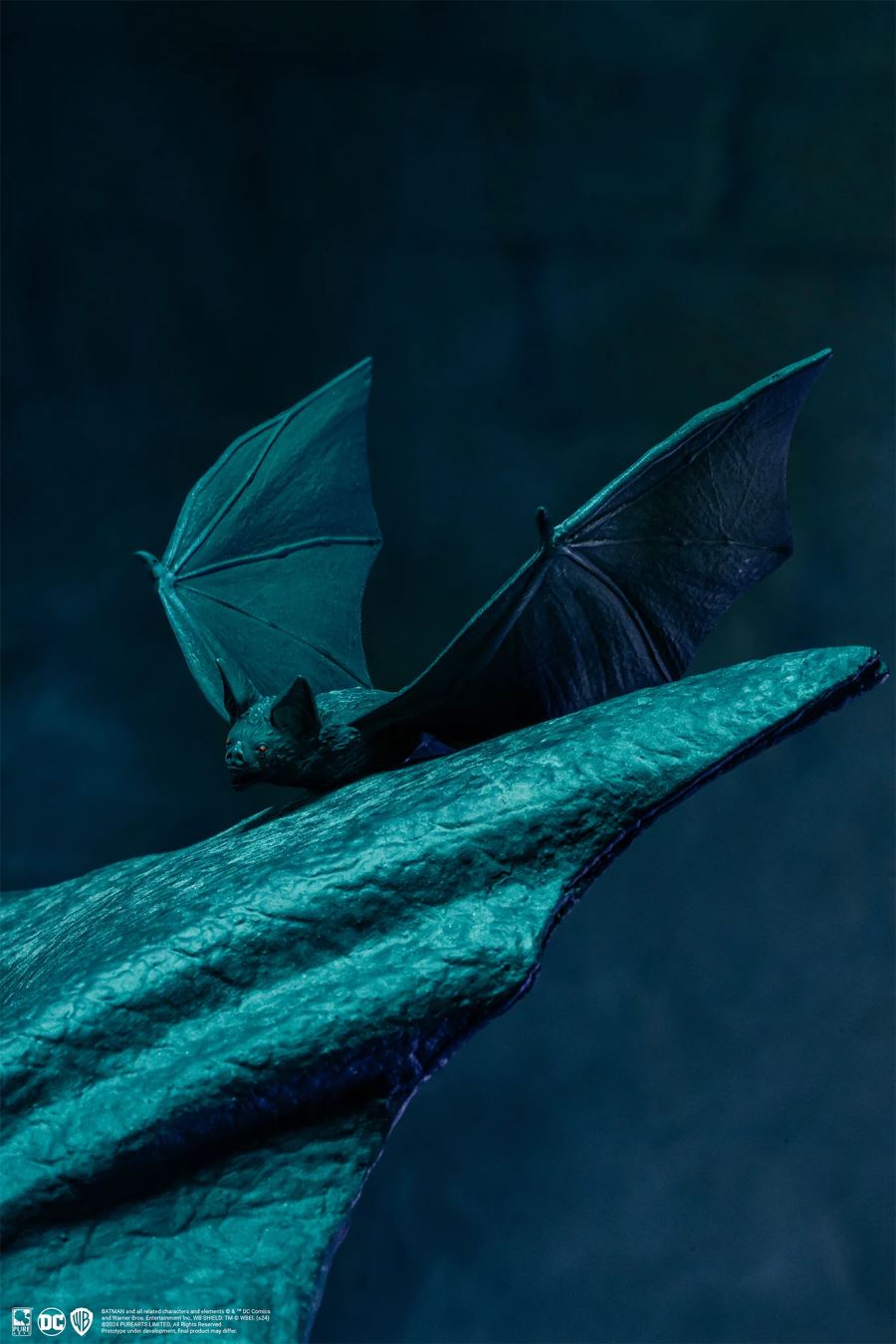 DC Batman & Catwoman Reunion 1/4 Scale Statue Exclusive Edition