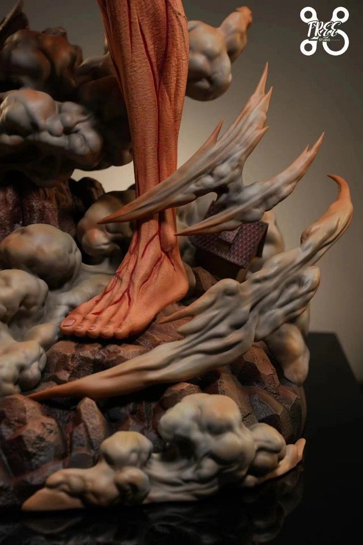 Attack Titan - Attack On Titan