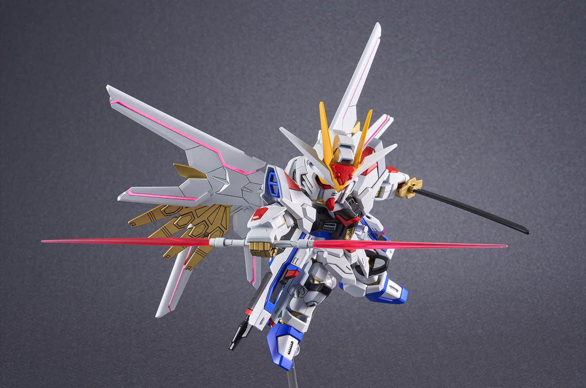 SD Gunlos Silhouette Mighty Strike Freedom Gundam