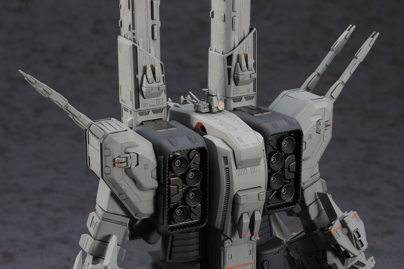 Macross: Do You Remember Love? 1/4000 SDF-1 Macross Ship Storm Attacker Mode Movie Ver.