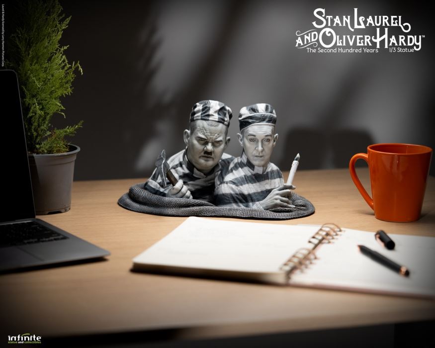 STAN LAUREL & OLIVER HARDY 1/3