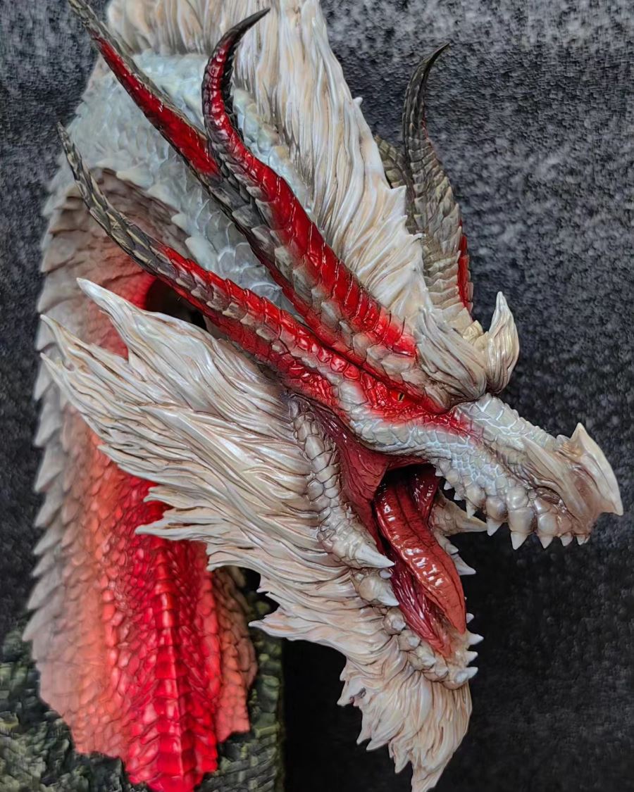 White Fatalis Head Sculpture - Monster Hunter