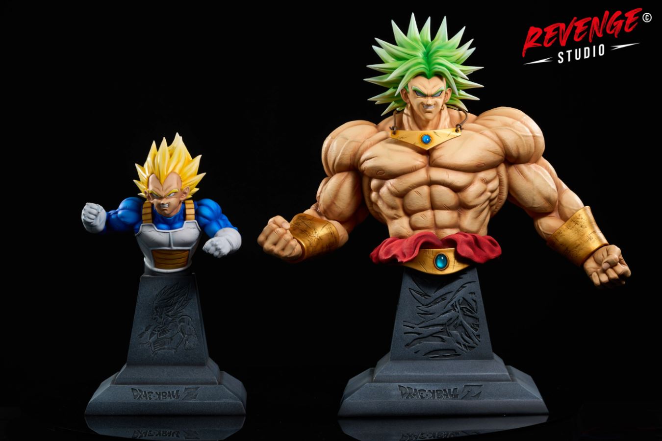 Broly vs Vegeta - Dragon Ball