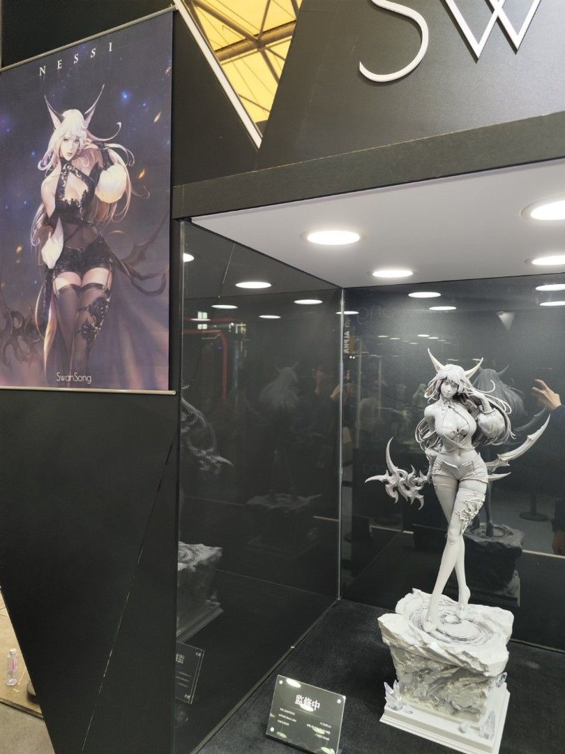 NESSI [Licensed] 1/4