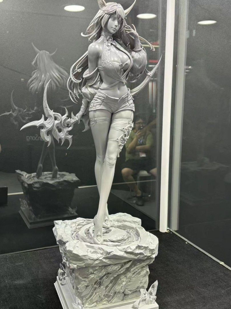 NESSI [Licensed] 1/4