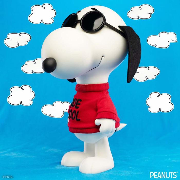 Peanuts SuperSize Snoopy (Joe Cool)