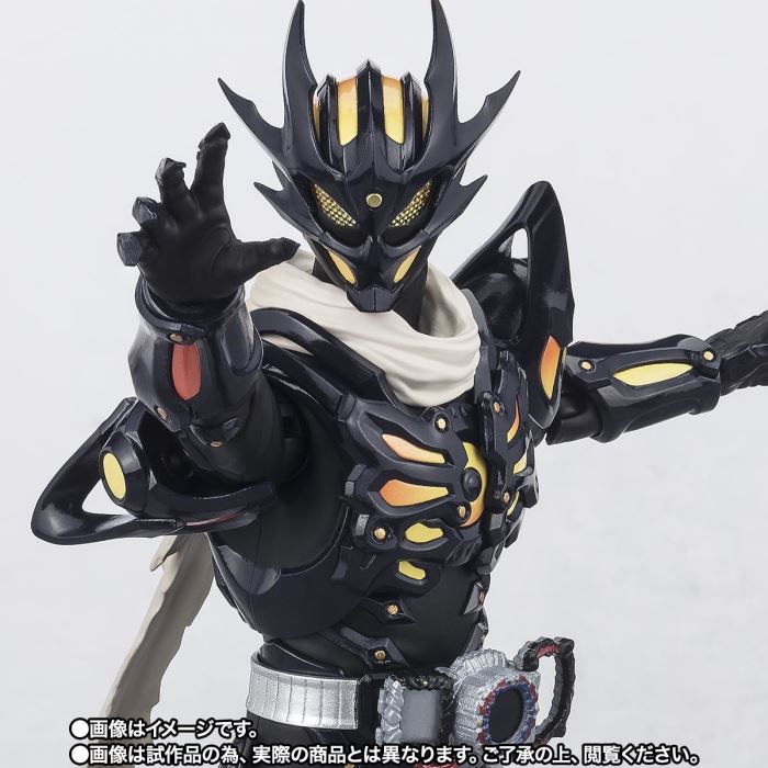 S.H.Figuarts KAMEN RIDER DREAD TYPE ZERO