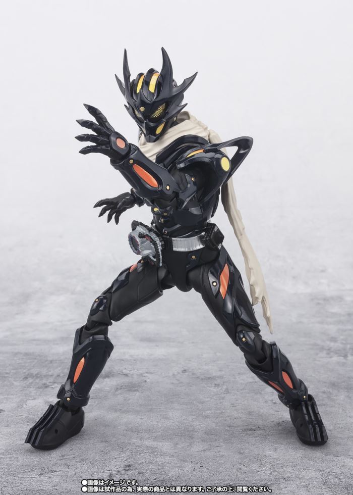 S.H.Figuarts KAMEN RIDER DREAD TYPE ZERO