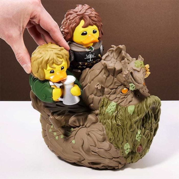 Lord of the Rings Treebeard Giant Cosplaying Duck