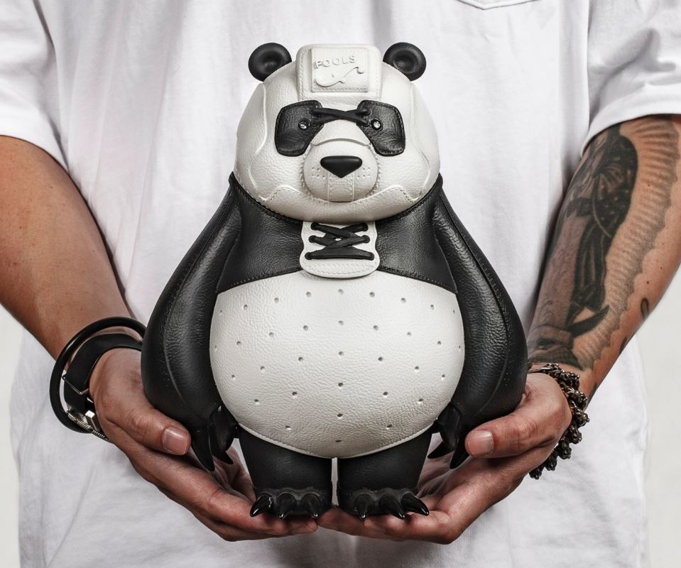 KAKKOII TAIKETSU // PANDA