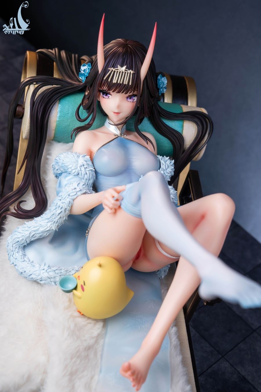 Noshiro sitting ver - Azur Lane