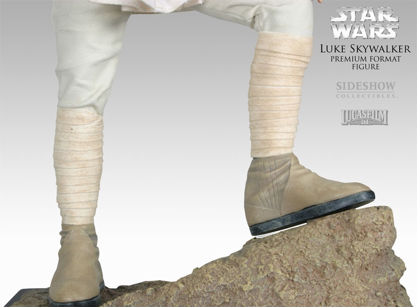 Luke Skywalker Premium Format Figure