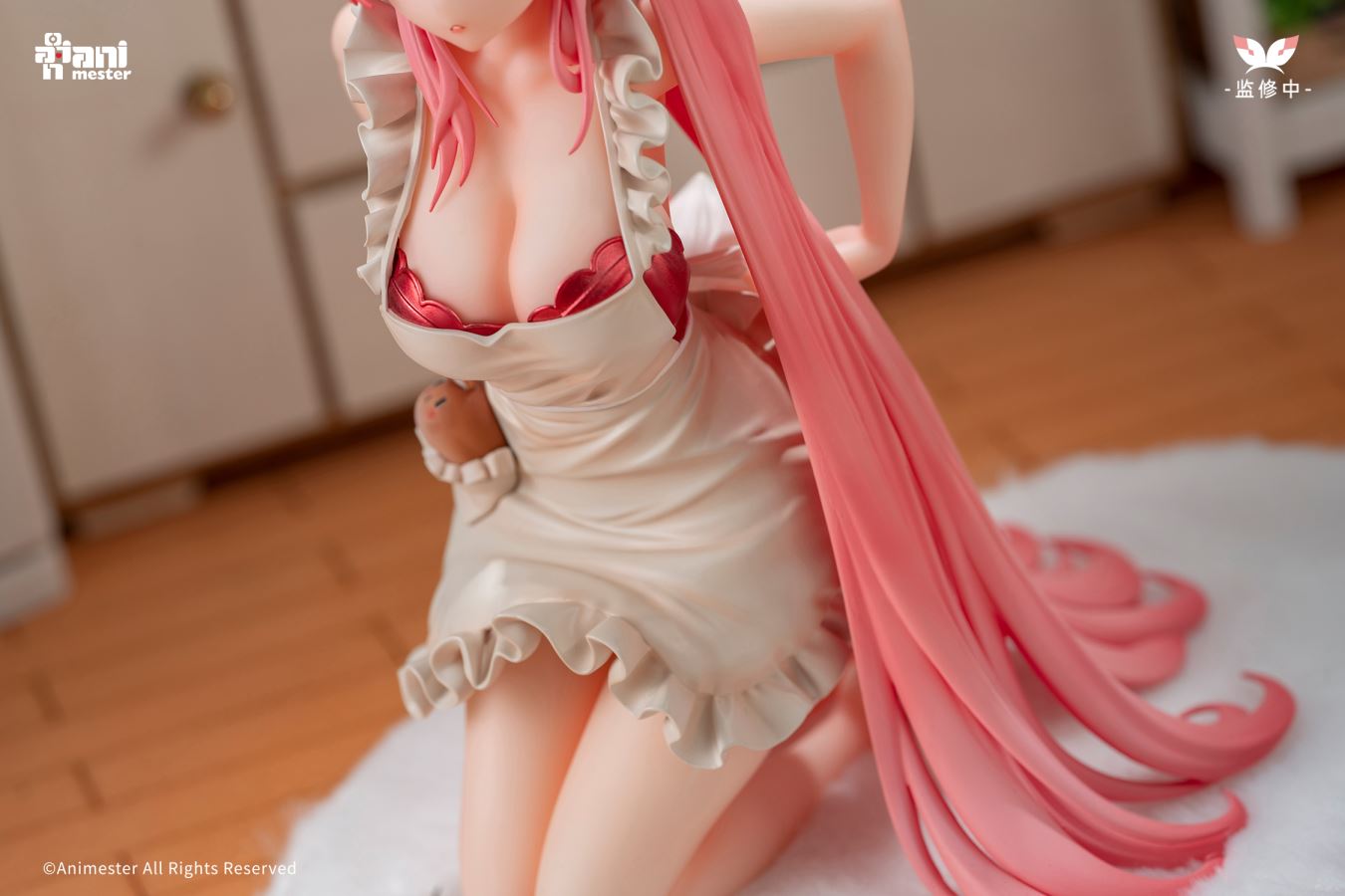 White rabbit Rosu-Apron.ver 1/7